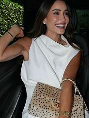 Chanel Medium Flap Bag Light Beige Calf Hair Gold 25cm - 2