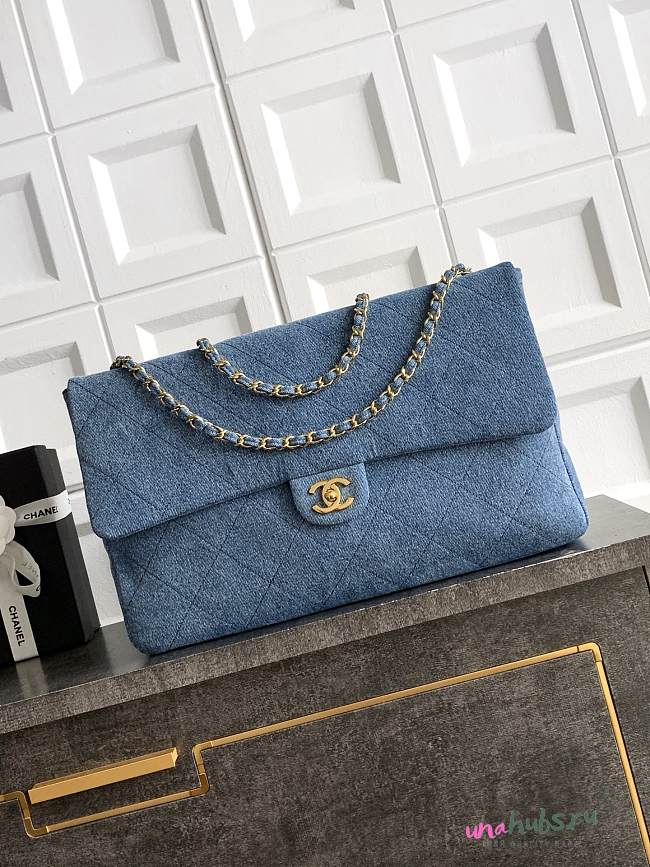 Chanel Maxi Flap Bag Blue Denim gold 39x28x11cm - 1