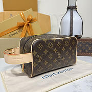 Louis Vuitton Locker Dopp Kit 23x13x12cm - 5