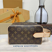 Louis Vuitton Locker Dopp Kit 23x13x12cm - 3