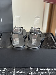 Gucci thong sandal with Interlocking G black - 4