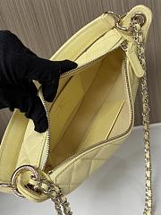 Chanel Clutch with chain yellow 22x15x6cm - 5
