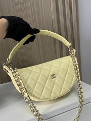 Chanel Clutch with chain yellow 22x15x6cm - 4