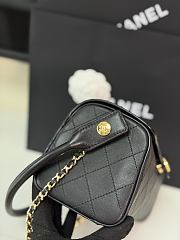 Chanel Clutch with chain Lambskin Black 23x11x12.5cm - 3