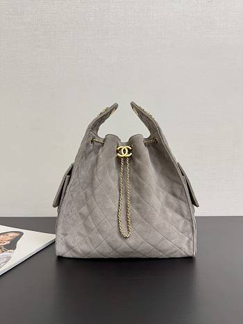 Chanel medium 25 handbag grey suede 40x30x15cm