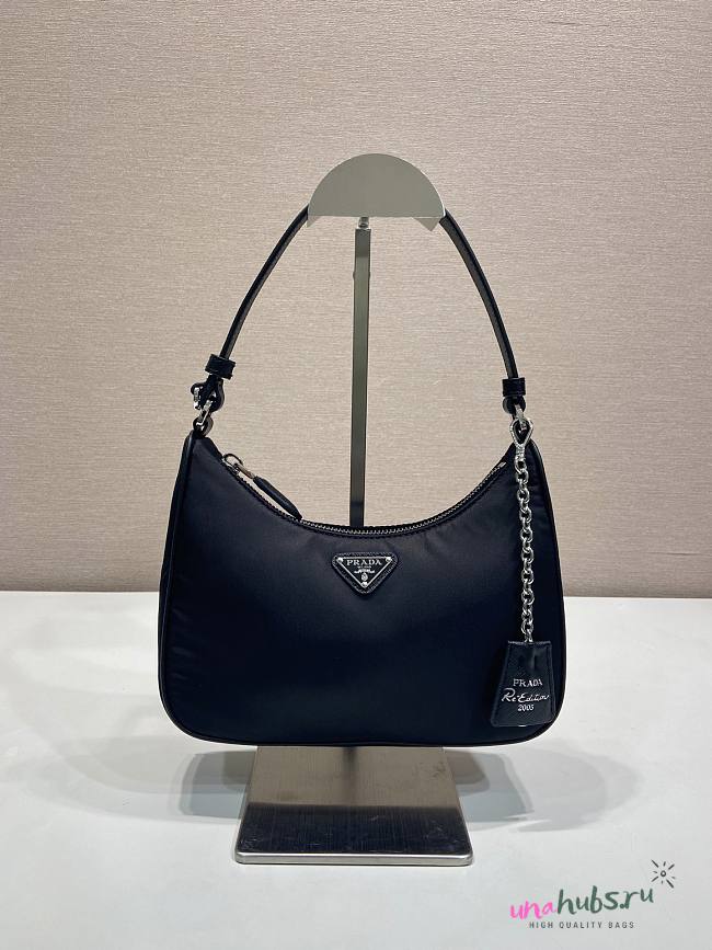 Prada Re-Edition 2005 Re-Nylon Saffiano silver bag 22x18x6.5cm - 1
