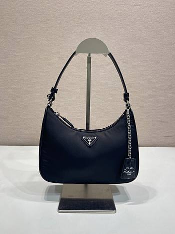 Prada Re-Edition 2005 Re-Nylon Saffiano silver bag 22x18x6.5cm