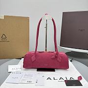 Alaïa Le Teckel Medium Bag In Nubuck pink 32x13x10cm - 1