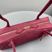 Alaïa Le Teckel Medium Bag In Nubuck pink 32x13x10cm - 3