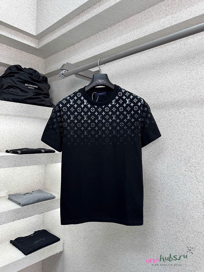 Louis Vuitton Gradient Cotton T-Shirt - 1