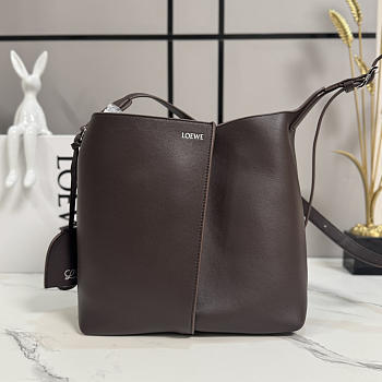 Loewe Bilbao bucket in smooth calfskin brown 25x24x13cm