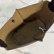 Loewe Bilbao bucket in smooth calfskin brown 25x24x13cm - 5