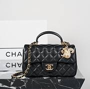 Chanel Handle Bag Black Caviar 20x13x9cm - 1