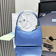 Prada Pervinca Re-Nylon Re-Edition blue 23x13x5cm - 4