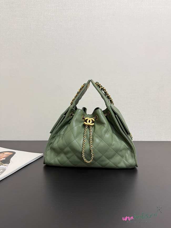 Chanel 25 Small Handbag Green 30x26x14cm - 1