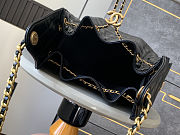 Chanel Medium 25 handbag Black Lambskin gold 40x30x15cm - 5