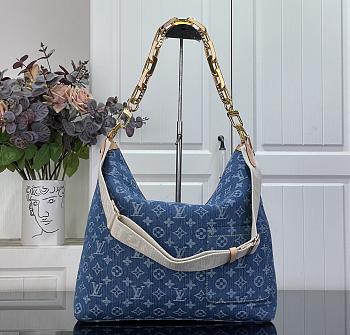 Louis Vuitton Coussin Hobo MM denim 38x33x10cm