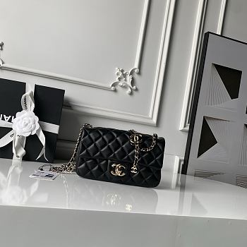 Chanel 26c flap bag black lambskin 20x13x7cm