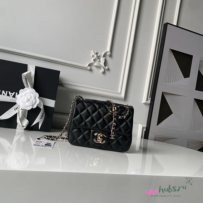 Chanel 26c flap bag black lambskin 18x13x7cm - 1