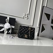 Chanel 26c flap bag black lambskin 18x13x7cm - 1