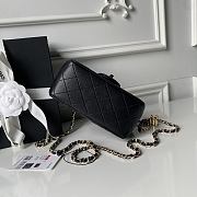Chanel 26c flap bag black lambskin 18x13x7cm - 2