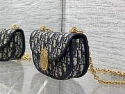Dior Small Médaillon Flap Bag with Chain Blue 21x12x5.5cm - 3