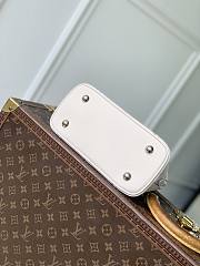 Louis Vuitton Alma BB Link Quartz 23.5x17.5x11.5cm - 4