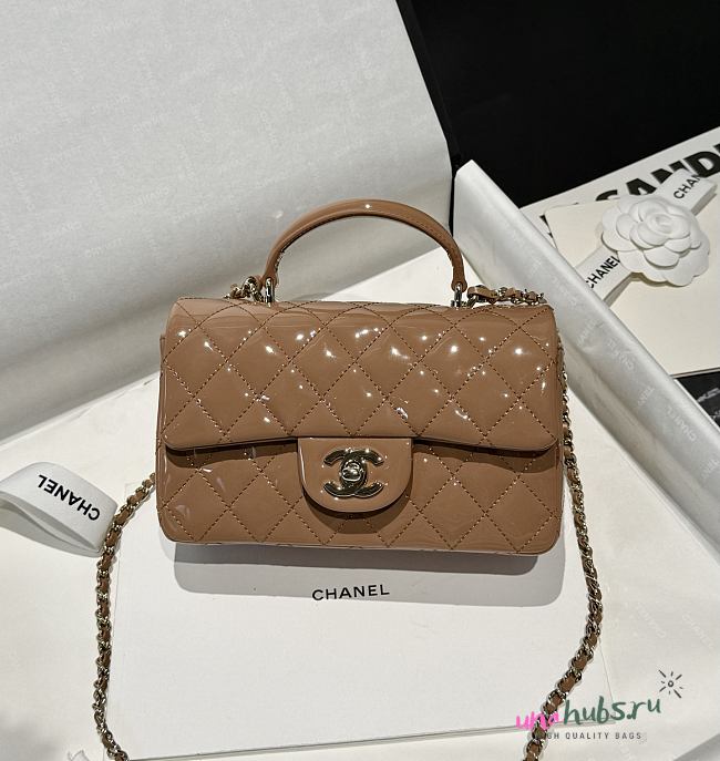 Chanel Top Handle Caramel patent 20cm - 1