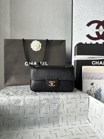 Chanel 26B Maxi mini Black Gold 20x13x6cm