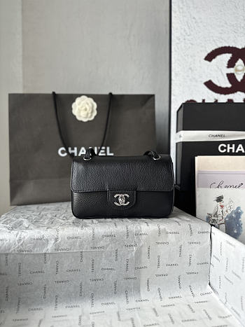 Chanel 26B Maxi mini Black Silver 20x13x6cm
