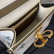 Valentino Floral-Embroidered Top-Handle Bag 22x17x9cm - 5