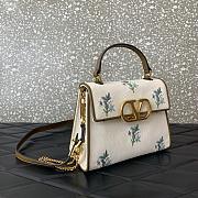 Valentino Floral-Embroidered Top-Handle Bag 22x17x9cm - 4