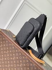 Louis Vuitton Avenue Slingbag PM Black 33x16x5.7cm - 2