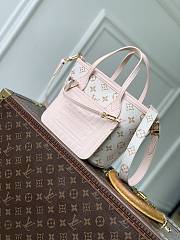 Louis Vuitton Neverfull Inside Out BB Monogram Pink 26.5x16.5x11cm - 1