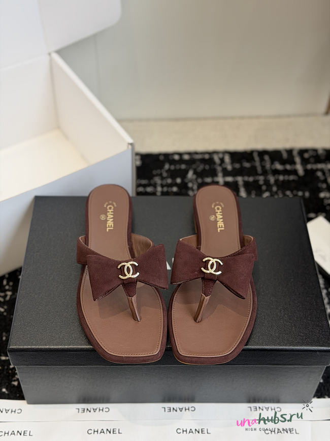 Chanel thong sandals brown - 1