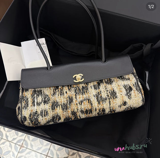 Chanel Small Leopard Print East West Shopping Tote 30.5x15x11.5cm - 1