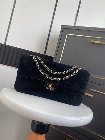 Chanel Maxi Flap bag Black Suede Gold 32x19.5x10cm