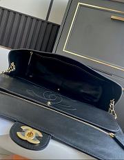 Chanel 26S Flap Bag MAXI suede Black Gold 39x24x11cm - 5