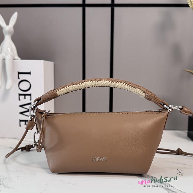 Loewe Cala mini bag in mellow brown lambskin 26x10x13cm - 1