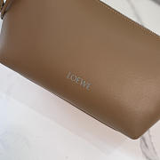 Loewe Cala mini bag in mellow brown lambskin 26x10x13cm - 5