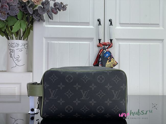 Louis Vuitton Locker Dopp Kit Khaki Green 23x13x12cm - 1