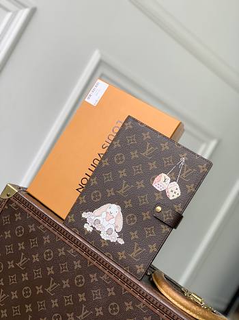 Louis Vuitton Medium Desk Agenda Cover 18x23x2cm