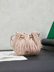 Miu Miu Matelassé Pouch Powder Pink 16x14x7.5cm - 1