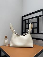 Loewe Medium Scarf bag in smooth calfskin White 34x8.5x21cm - 2