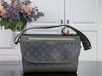 Louis Vuitton Courrier Messenger Khaki Green 37x27x12cm