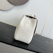 Chanel Maxi Flap bag Calfskin Gold-Tone White 32x19.5x10cm - 4