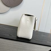 Chanel Maxi Flap bag Calfskin Silver-Tone White 32x19.5x10cm - 3