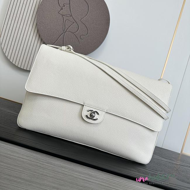 Chanel 26S Flap Bag MAXI Caviar Silver White 39x28x11cm - 1