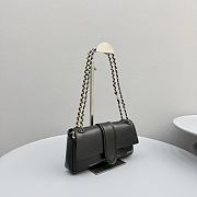 Jacquemus Chaîne soft shoulder bag in black 25x12x5cm - 2