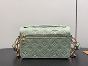 Louis Vuitton Pochette Métis East-West Green 21.5x13.5x6cm - 2